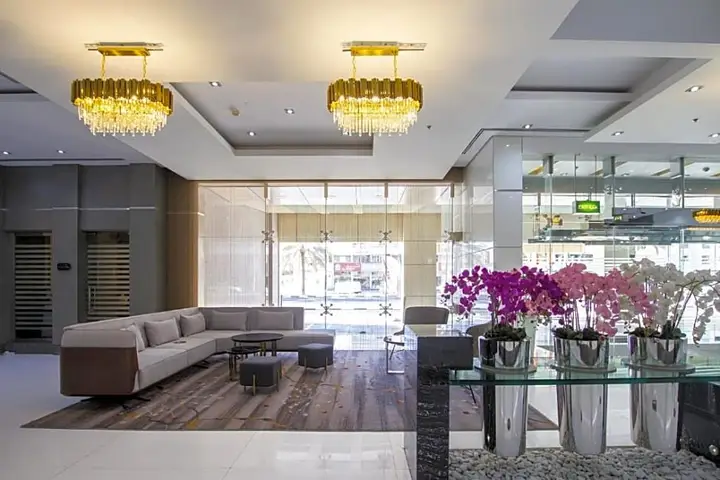 Дубай: Time Grand Plaza Room & Suites