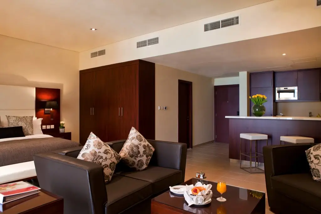 Дубай: Delta Hotels by Marriott Jumeirah Beach Apart (Ex. Ramada Plaza Jumeirah Beach Apart)