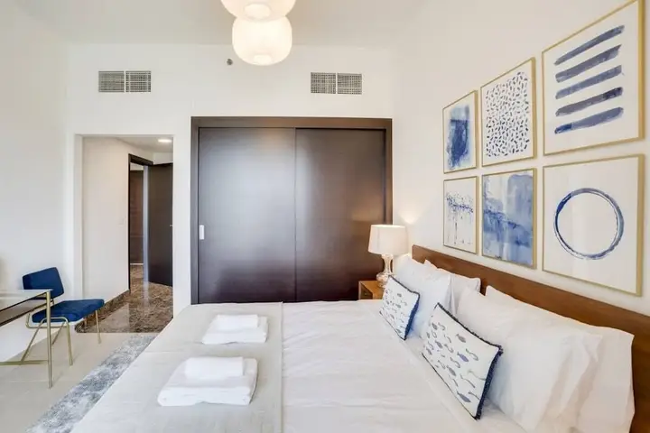 Дубай: Modern En-suite Flat w/ Dubai Marina View!