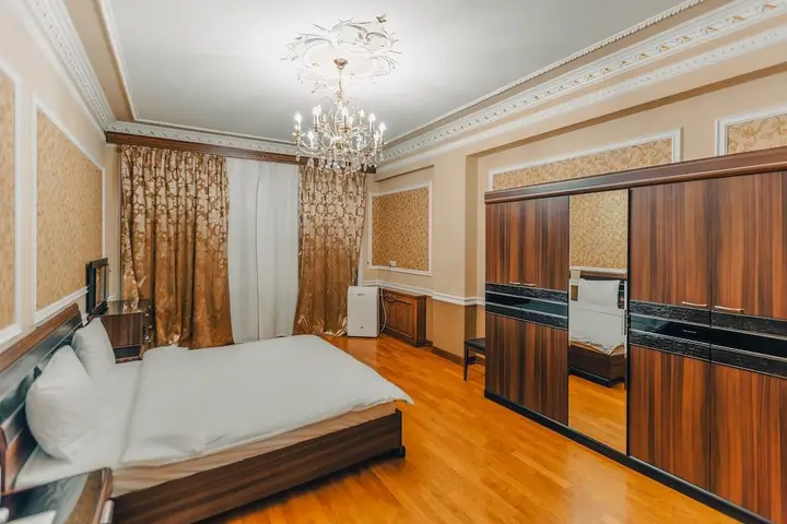 Баку: Nizami Street Royal Luxury Apartment