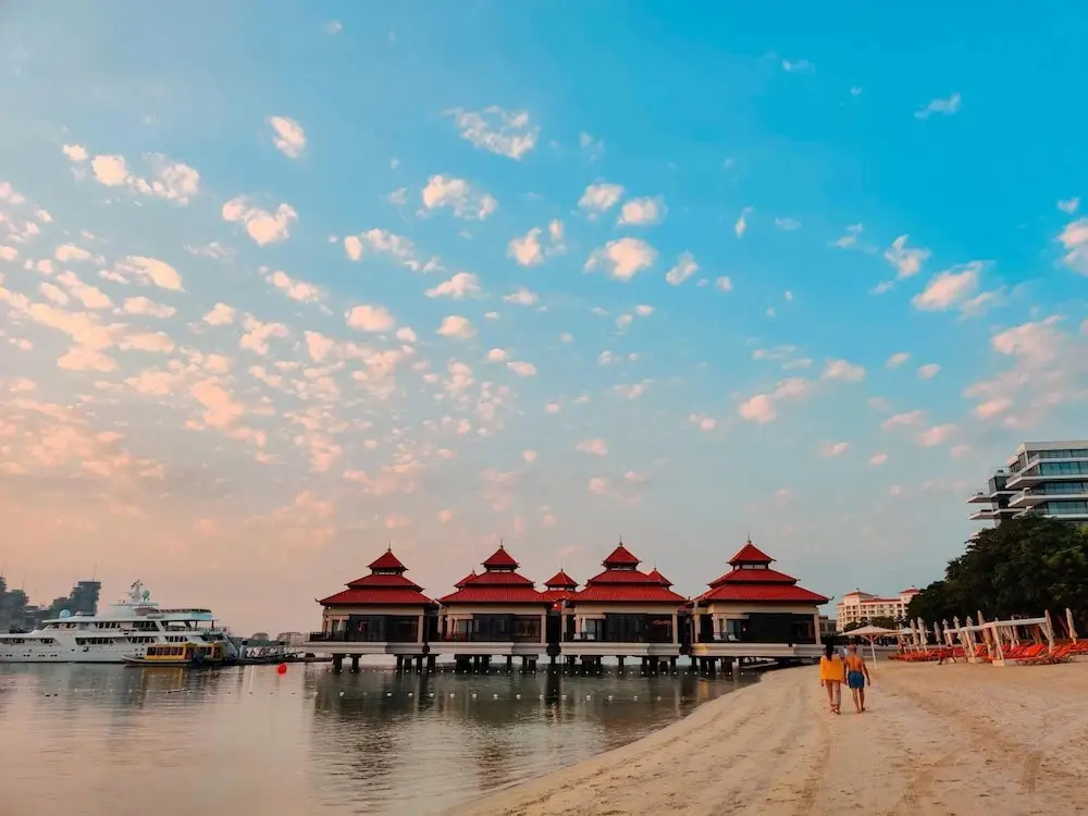 Дубай: 5 Resort Stay on Palm Jumeirah w Sea View