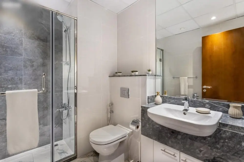 Дубай: Luxury 2B Apt Al Habtoor Amna Tower