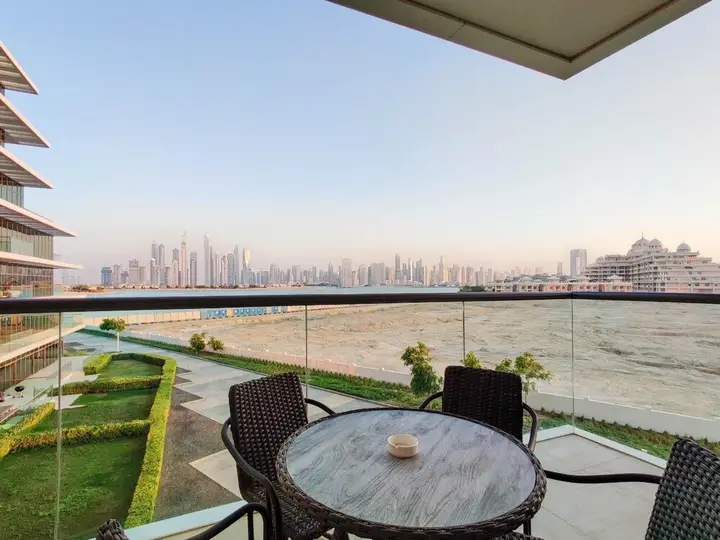 Дубай: Pvt Beach The8 in Dubai