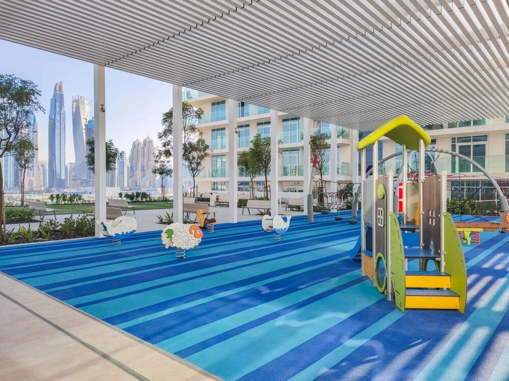 Stylish 2BR apt in Emaar Beachfront w Stunning sea Views — фото 1
