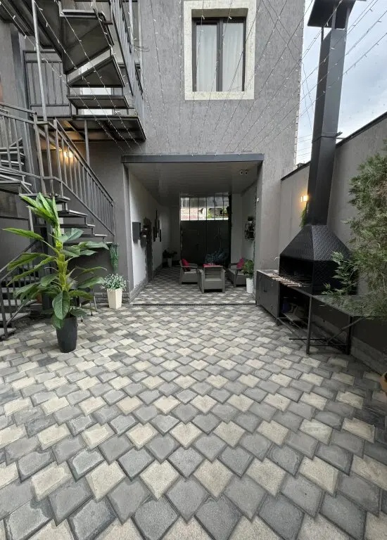 Ереван: Апартаменты Modern and Comfortable Apartment