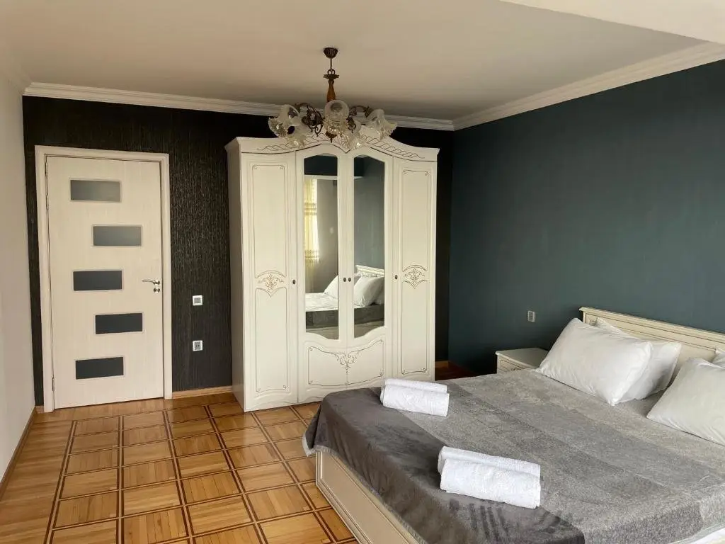 Баку: Sea view apart becide Hilton
