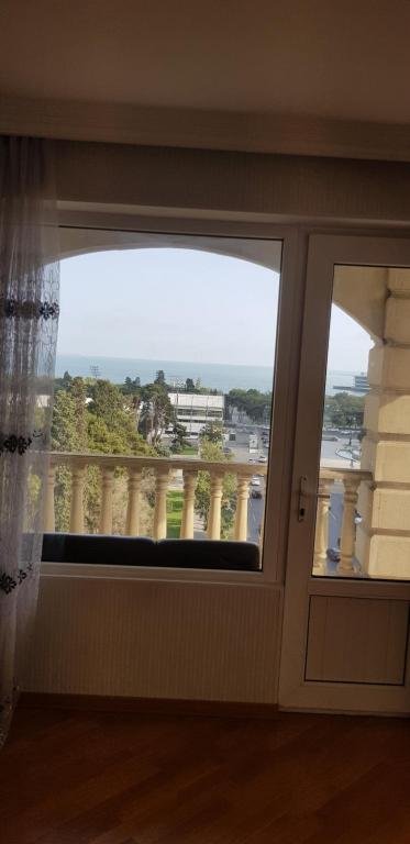 Баку: ONE BEDROOM APARTMENT BY HILTON Near By bulivar #Fountain Square #NizamiStreet #McDonald