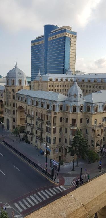 Баку: ONE BEDROOM APARTMENT BY HILTON Near By bulivar #Fountain Square #NizamiStreet #McDonald