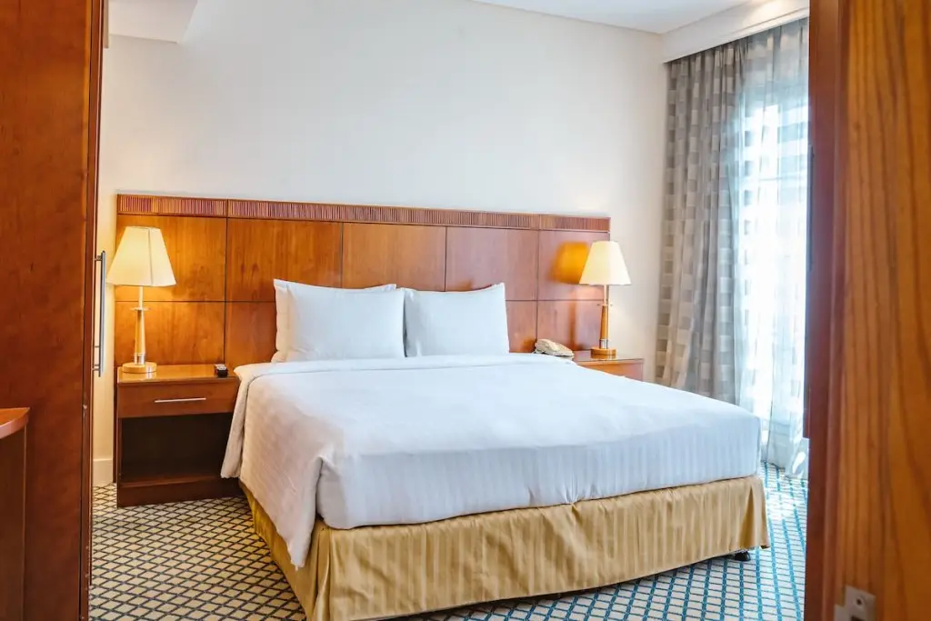 Дубай: Copthorne Lakeview Hotel, Green Community
