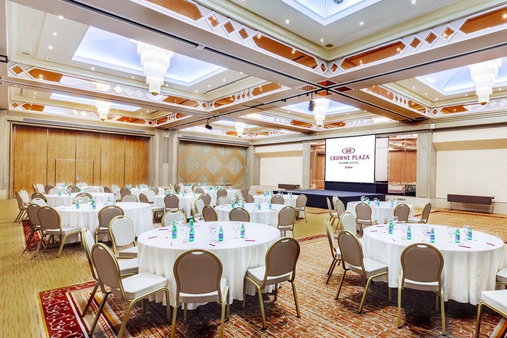Шарджа: Crowne Plaza Dubai Apartments