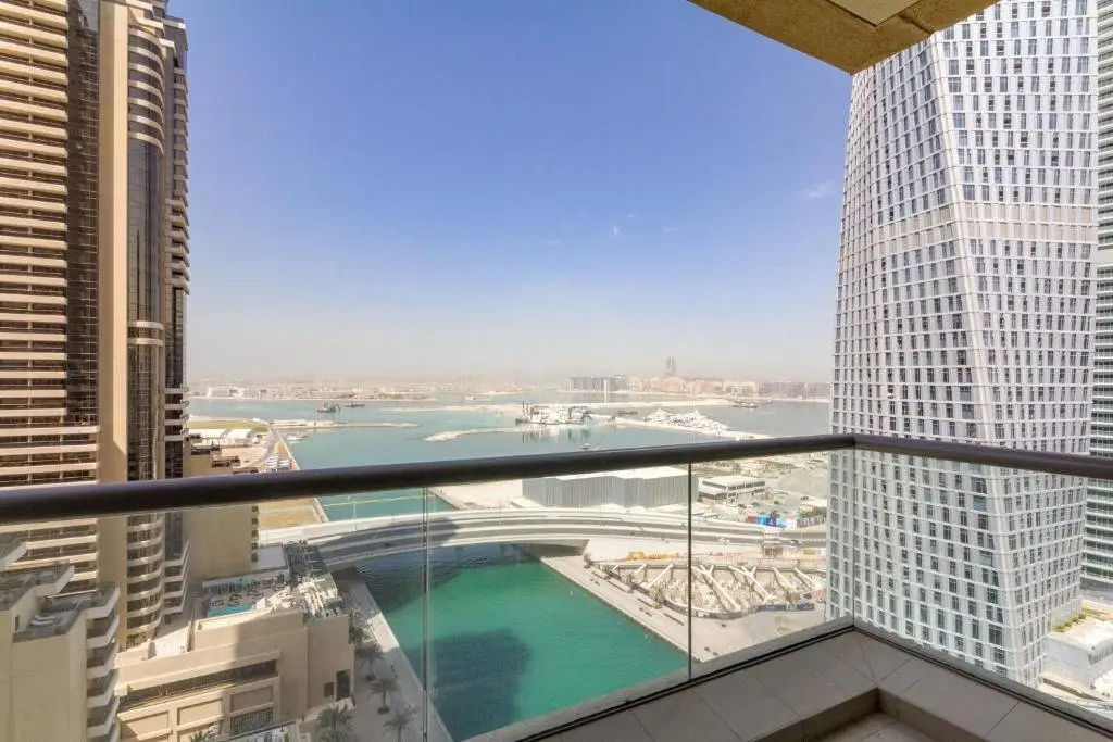 Дубай: Express Holiday Homes -2BR Beautiful Apt with Ocean Palm & Atlantis View
