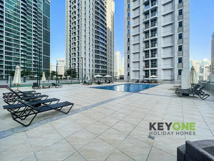 Дубай: Pelican Stay Full Marina And Pool View