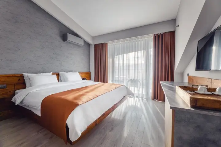 Тбилиси: Ivy Hotel