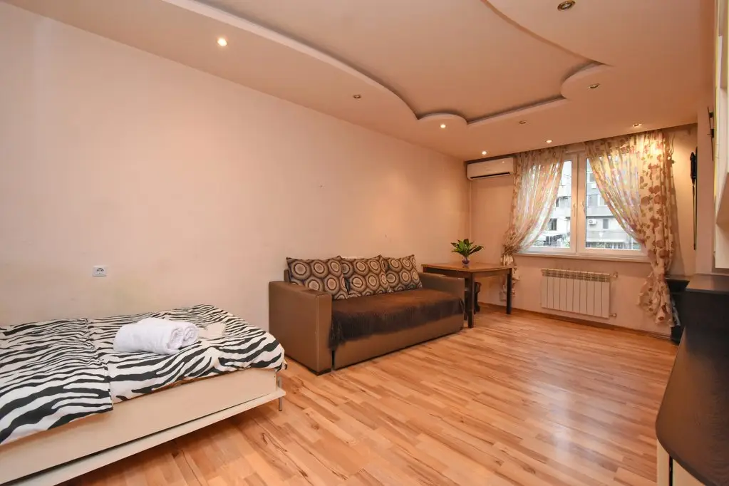 Ереван: Апартаменты Amiryan 18a