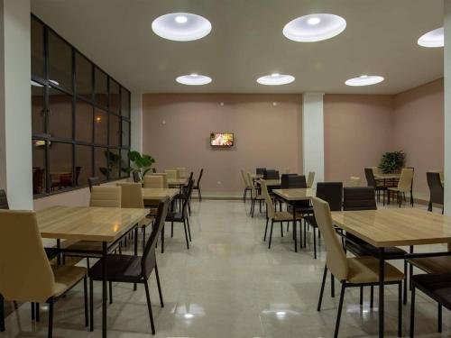 Гори: New Hotel Lucky