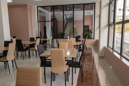 Гори: New Hotel Lucky