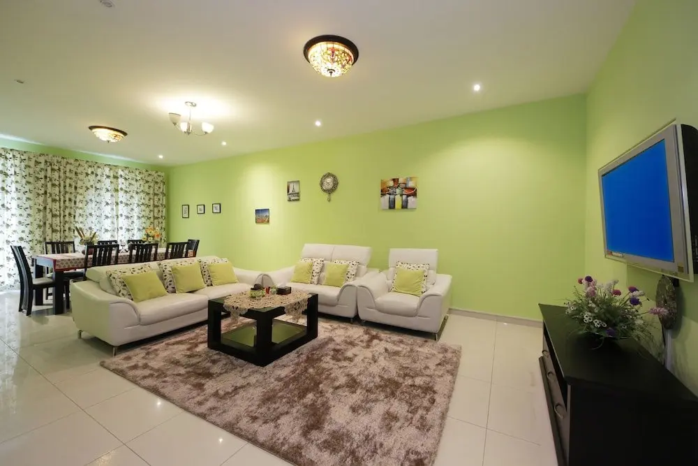 Дубай: Masakin Al Furjan by Signature Holiday Home