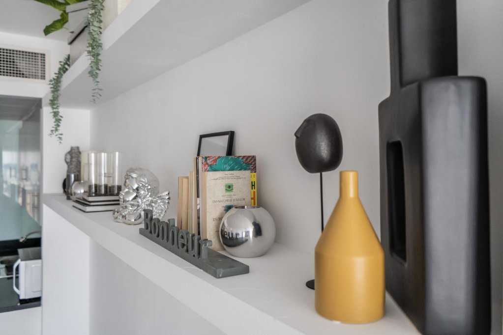 Дубай: Stylish studio w/balcony close to the beach JBR
