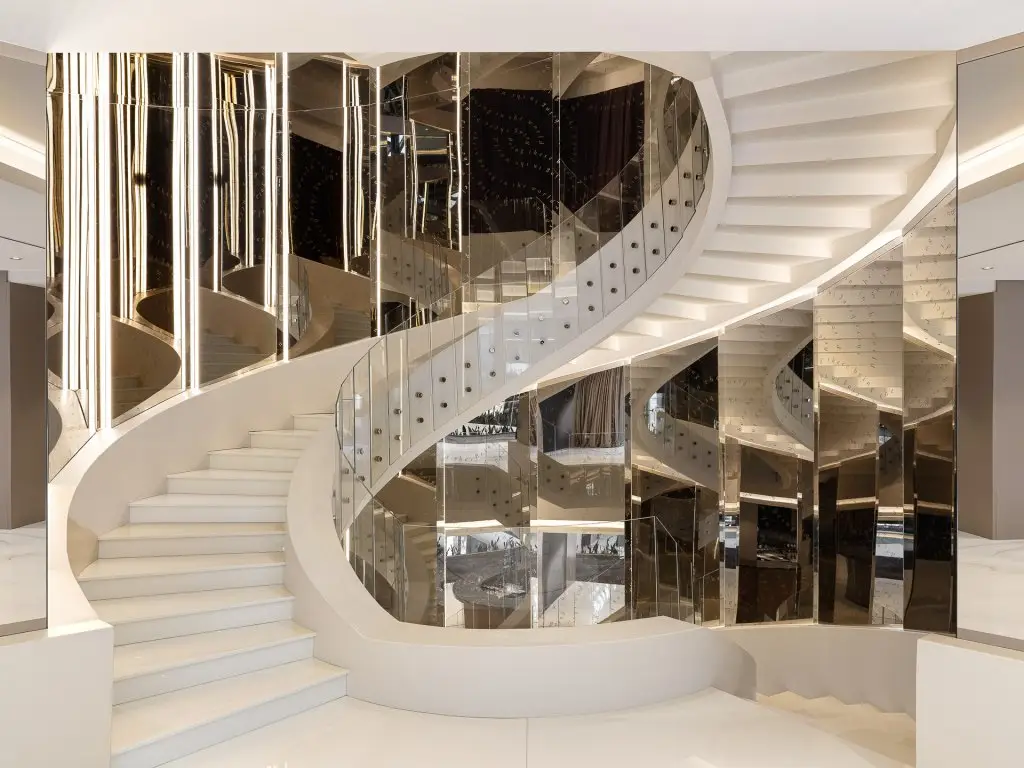Ереван: Seven Visions Resort and Places, the Dvin