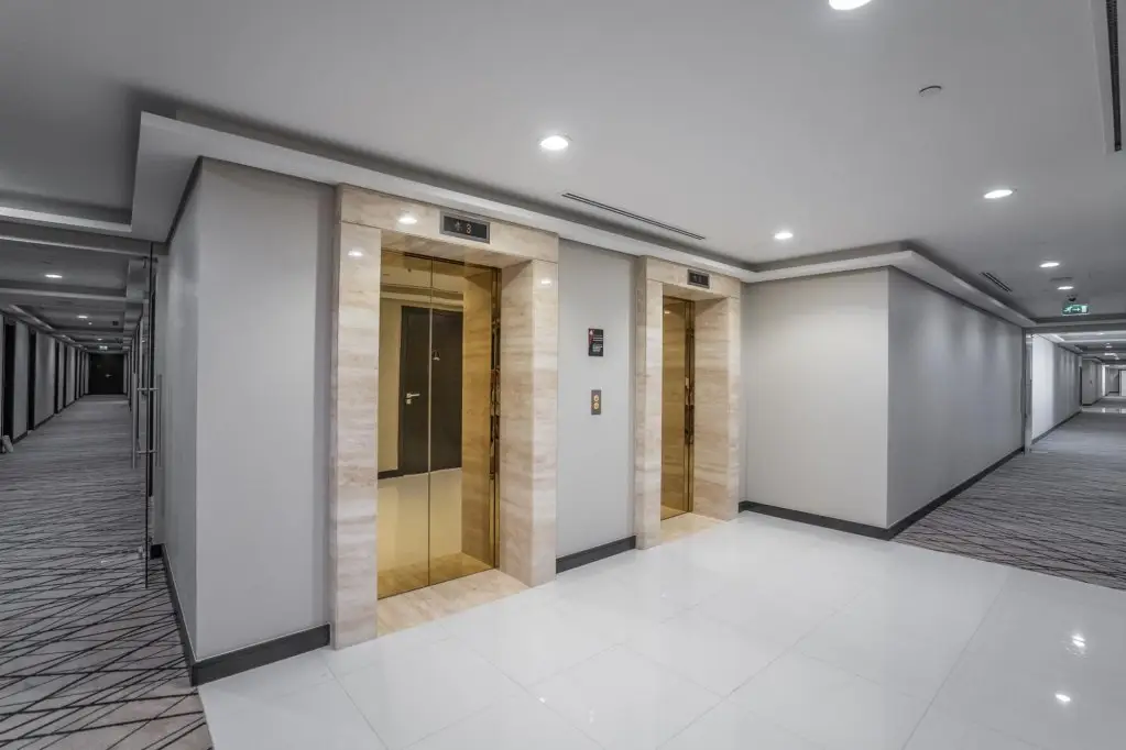 Дубай: Stuning studio with balcony in Damac Celestia