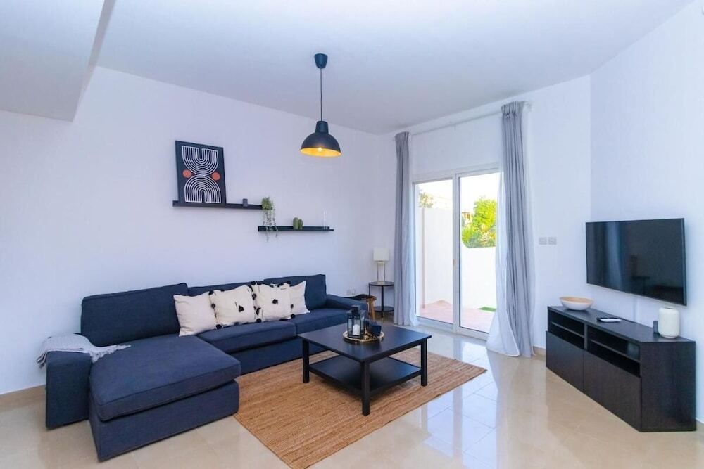 Рас-эль-Хайма: Fairways 3 Bedroom Villa With Plunge Pool and Bbq