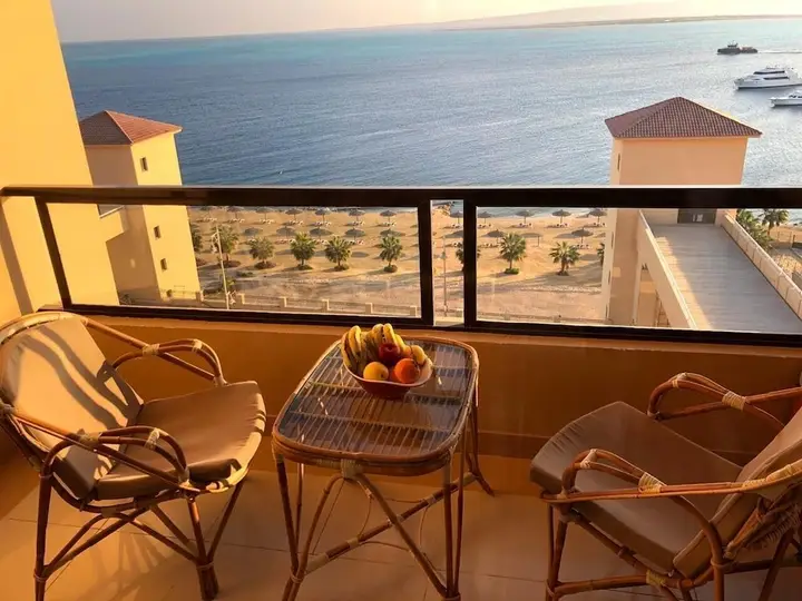 Хургада: Cosy Sea View Studio - The Views Waterside