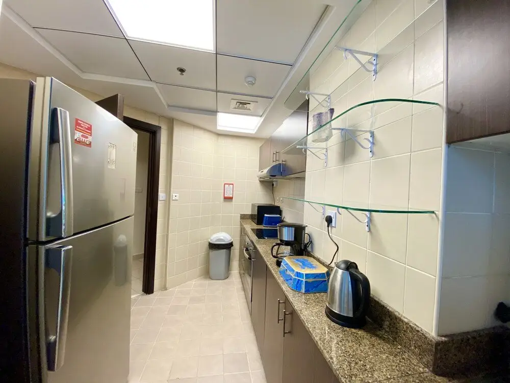 Дубай: Luxury 2BR Apartment with partial Marina views
