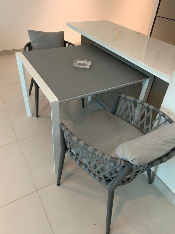 Дубай: Luxurious and Spacious One-bedroom Apartment in the Heart of Dubai