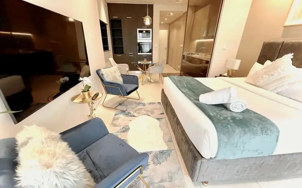 Дубай: Fully furnished Studio