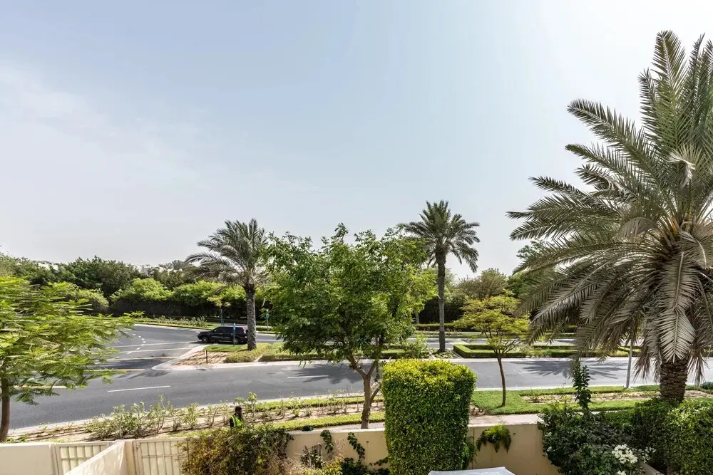 Дубай: Lux BnB Springs Villa Private Garden