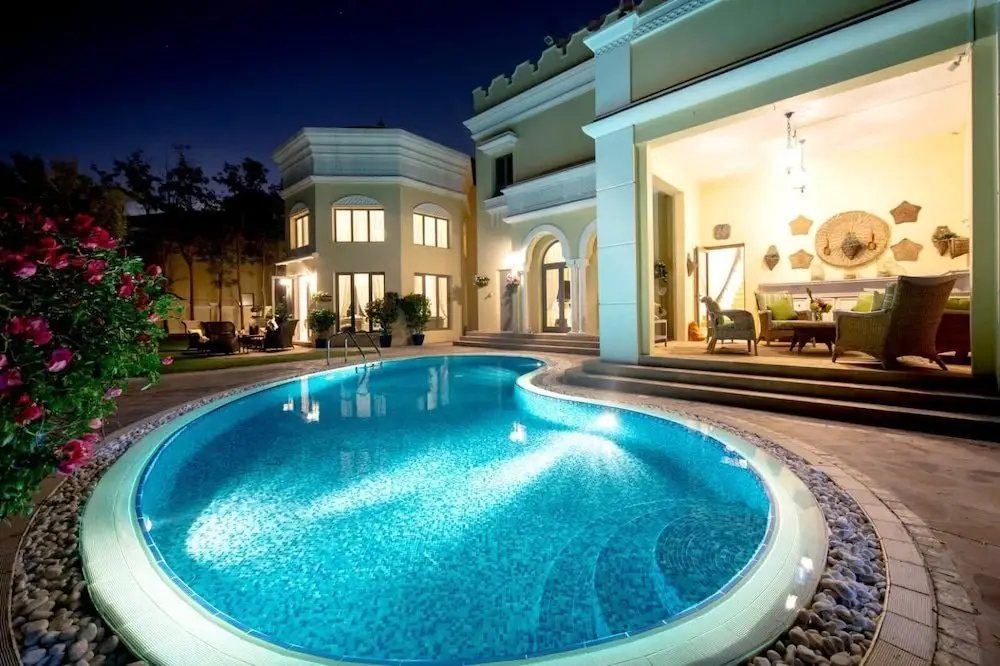 Дубай: Beautiful 7 Bedrooms Villa A10