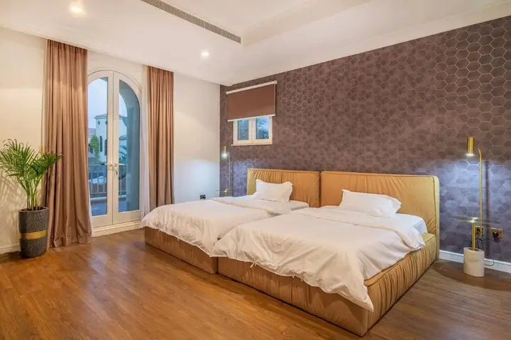 Дубай: Amazing 5 Bedroom Villa With Private Pool