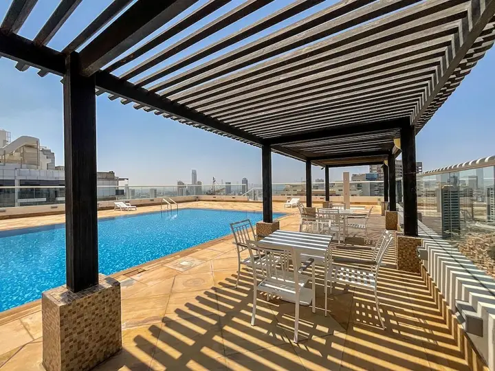 Дубай: HiGuests - Golf View Residence