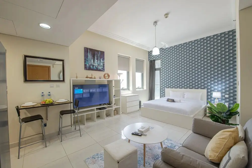 Дубай: Marco Polo - Elegant Studio with Panoramic City Views