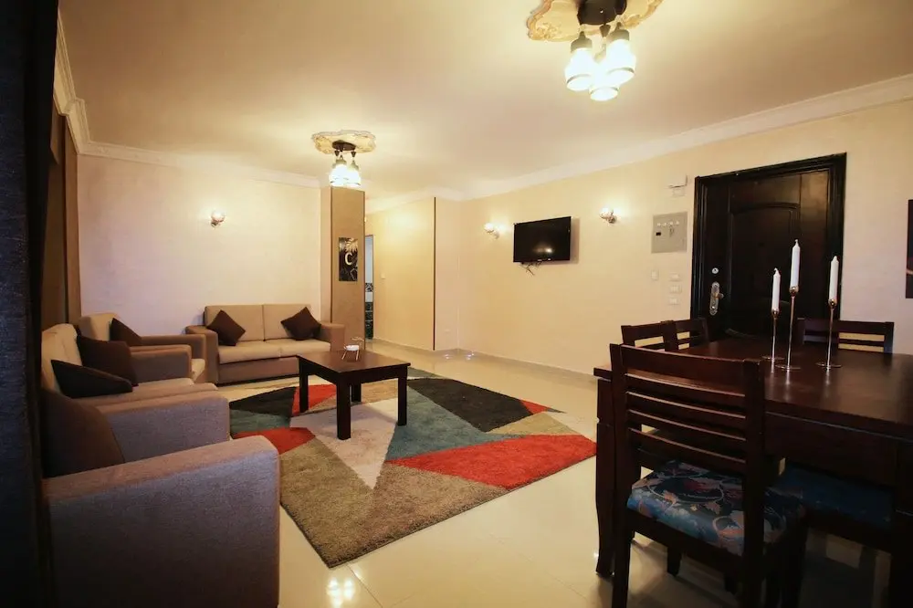 Каир: Golden Charming 3-bed Apartment in Cairo