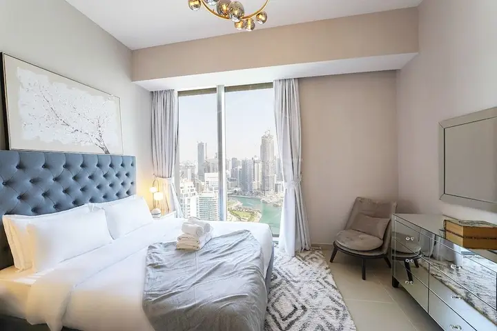 Дубай: 52|42 Tower