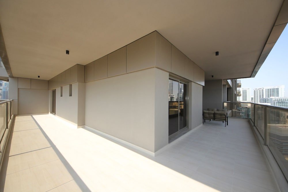 Дубай: Stunning 2 Bedroom in ELite Residences 1