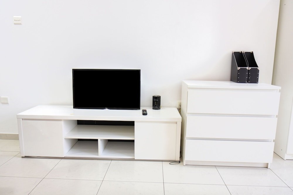 Дубай: Studio Apartment in Spring Oasis