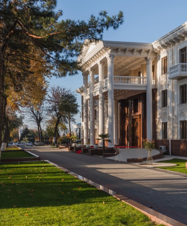 Самарканд: Отель Zarafshon Parkside Hotel