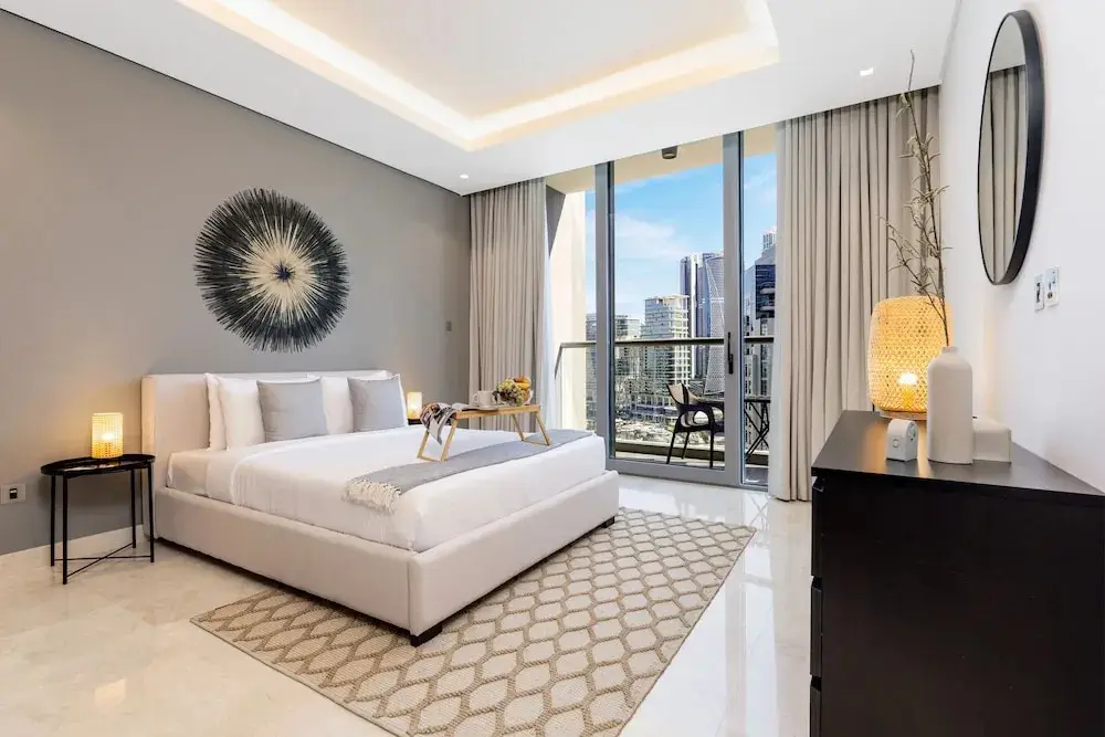 Дубай: Maison Privee - Classy Urban Retreat w/ Amazing Dubai Canal Views