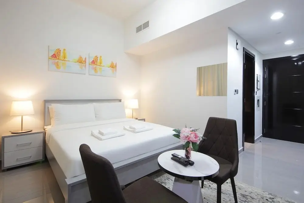 Дубай: Studio Apartment in Merano Business Bay
