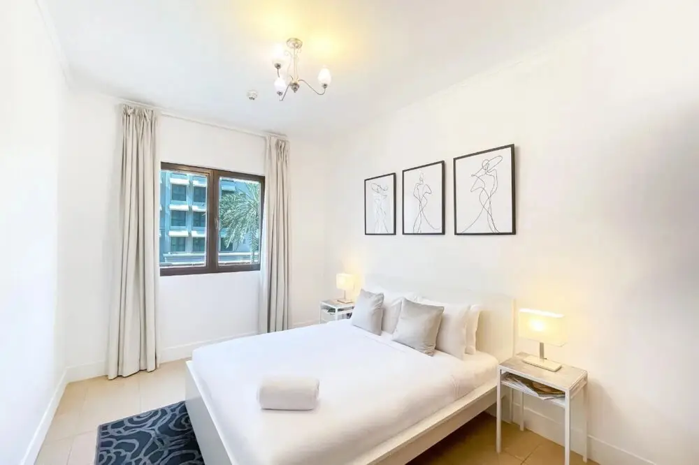 Дубай: Modern 3BR APT w Maid s Room