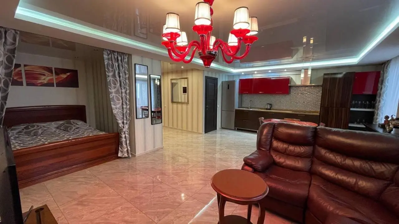 Тула: Толстой Red