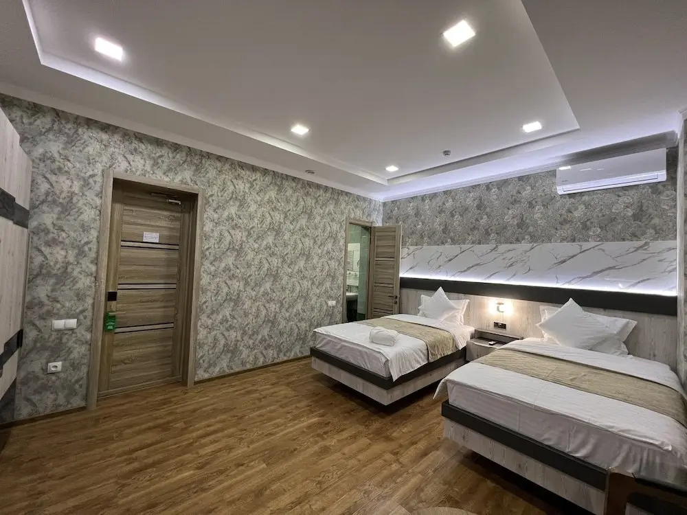 Ташкент: Ada Hotel