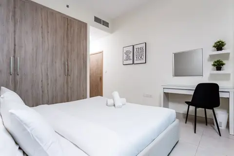 Spacious 2BR apartment with rooftop pool The Bay DT by 360 Vacation — фото 1