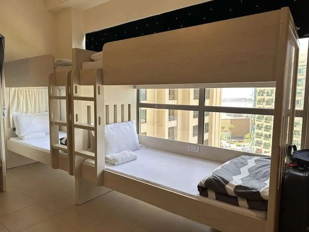 Дубай: Bollywood Beach Hostel