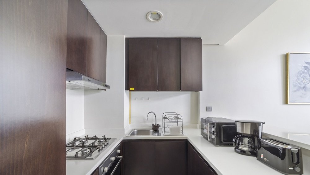 Дубай: WelHome - Chic Apartment in Liveliest Area in Business Bay
