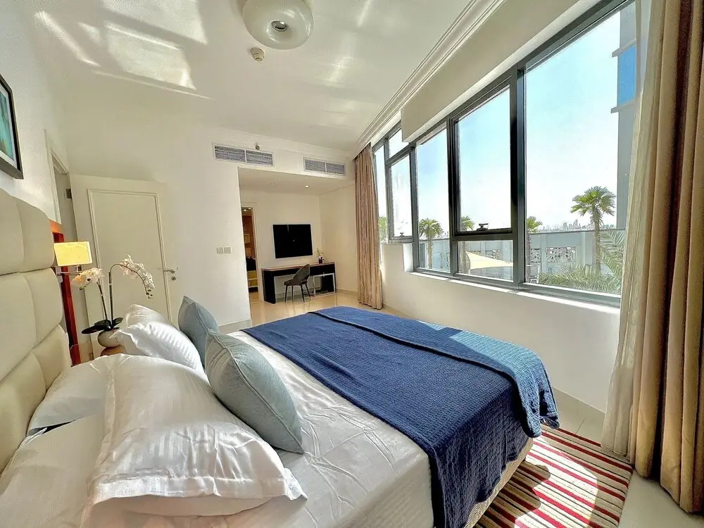 Дубай: SuperHost - Apartment With Stunning Pool View in Business Bay