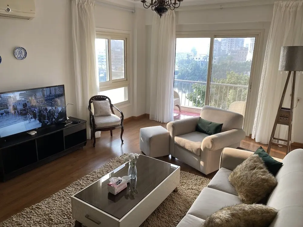 Каир: Nile View 2-bed Apartment in Zamalek Cairo