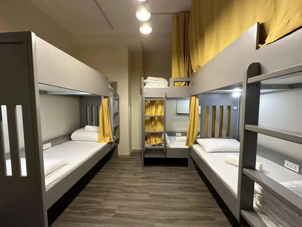 Дубай: Route 66 Beach Hostel